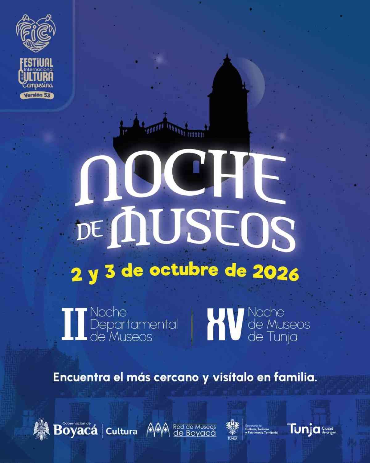 Afiche promocional de la Noche de Museos 2026 en Boyacá con la silueta de la silueta arquitectónica de Tunja bajo un cielo nocturno iluminado por la luna